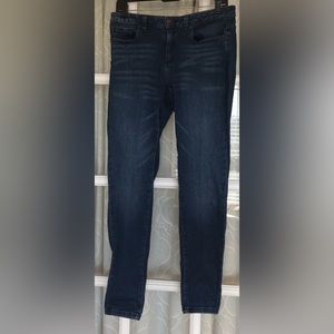 Michael Kors size 6 Izzy Skinny dark blue wash jeans (wardrobe essential!!) EUC